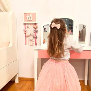 Mini mašli ze třpytivé kolekce do vlásku a může vyrazit do školky 🎀 Objednávky do 💌